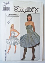 8546 SIMPLICITY STRAPLESS FLARE INSET RUFFLE DRESS PATTERN 8